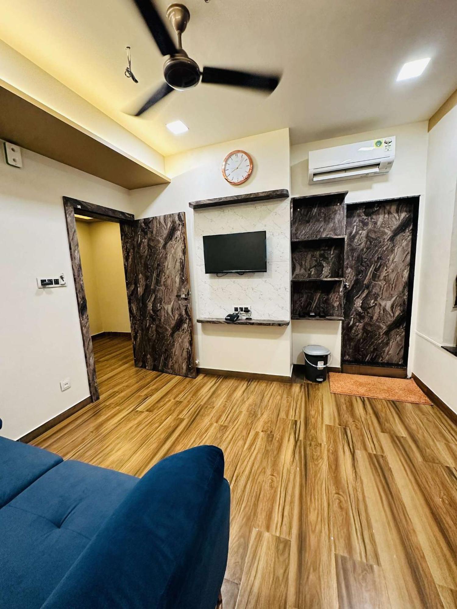 Hotel E Classico Bhavnagar Bagian luar foto